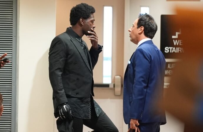 Ex-NFL star Antonio Brown appears in court, judge delays hearing on expected deal