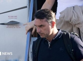 Flávio Bolsonaro lands in Miami after defeat in Brazil’s presidential election