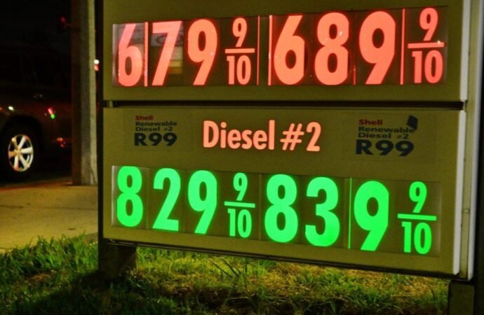 For the first time ever, 10-year bond yields track diesel prices more closely than crude, and Trump’s fuel deal with Putin may be too little too late | Fortune