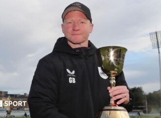 Gareth Batty: Surrey head coach leaves to join IPL side Chennai Super Kings