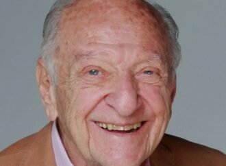 Gene Schwam, Veteran Hollywood Publicist to Elvis Presley, Julie Andrews and More, Dies at 96