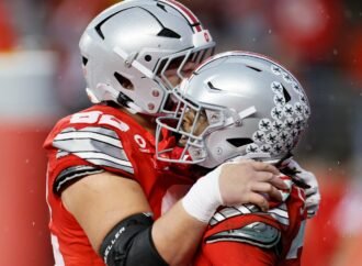 Governor signs order letting state’s colleges allow athletes 5th year of eligibility