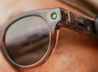HTC Made Smart Glasses That Are Way More Private