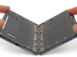 Here’s why the iPhone Duo’s hinge could be cracking the screen