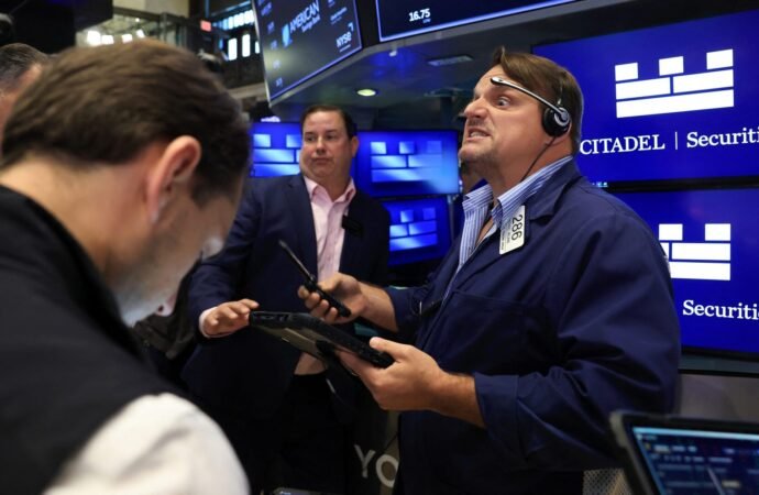 ‘How many canaries have we killed in the coal mine?’ — Wall Street debates if the latest AI bubble warnings are another head fake or the real thing | Fortune