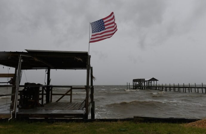 Hundreds of thousands without power after Isaias slams the Florida Panhandle and Alabama