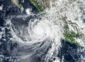 Hurricane Simon Lurks Off the Mexican Coast – NASA Science