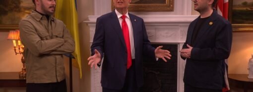 James Austin Johnson’s Trump Stops by ‘SNL U.K.’ for Meeting With Burnham and Zelenskyy: ‘You Don’t Have One Guy Who Can Play Trump?’
