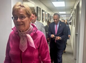 Jeffries likes Democrats’ chances in race for the House as he campaigns in Ohio