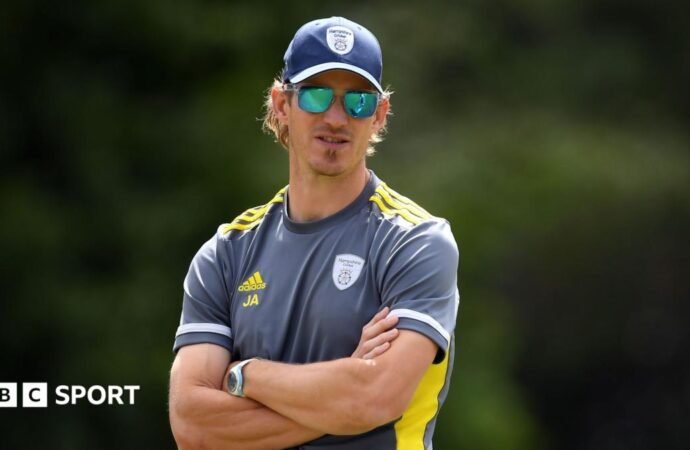 Jimmy Adams: Hampshire legend to leave county for new role