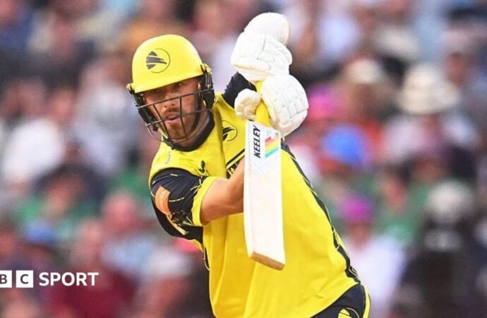 Joe Weatherley: Hampshire batter signs new deal to 2028