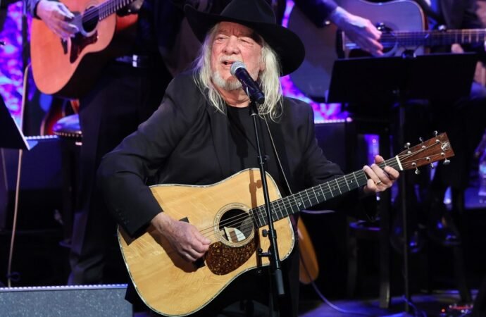 John Anderson, Country Hall of Famer Whose Hits Included ‘Seminole Wind’ and ‘Swingin’,’ Dies at 71