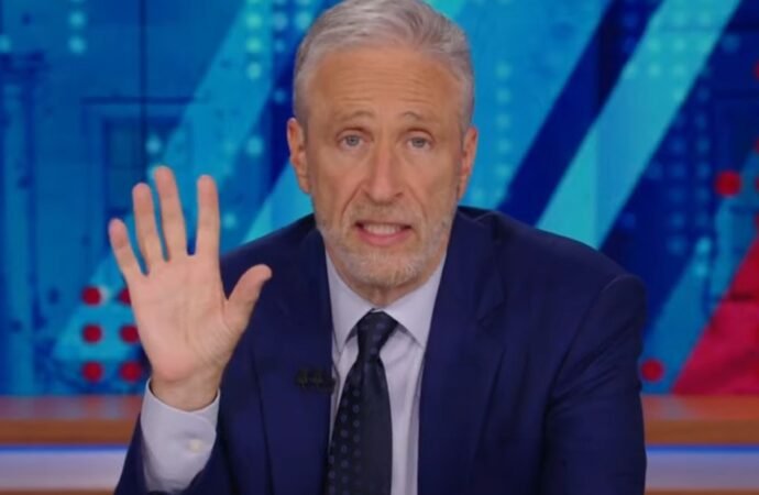 Jon Stewart’s ‘Daily Show’ Skips David Ellison-Skydance News to Take on AI