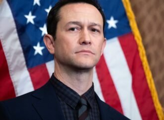 Joseph Gordon-Levitt Says A.I. Is Being Trained to ‘Hijack Your Intimacy’: ‘We Should Be Concerned’