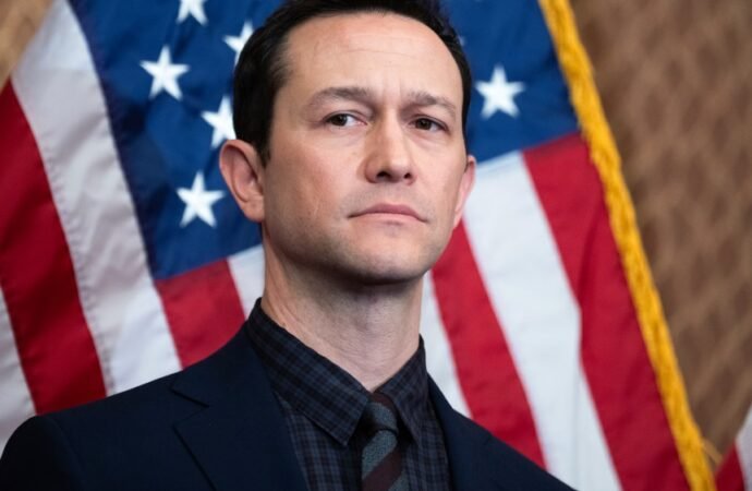 Joseph Gordon-Levitt Says A.I. Is Being Trained to ‘Hijack Your Intimacy’: ‘We Should Be Concerned’