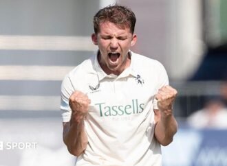 Kent paceman Matt Milnes praises ‘amazing’ head coach Adam Hollioake