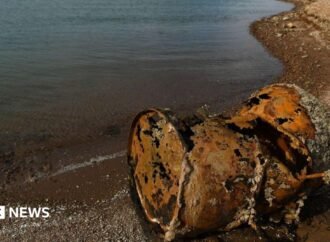 Las Vegas police ID remains of man found in barrel in Lake Mead