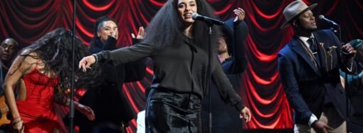Mark Ronson, Jessie Reyez, Jorja Smith and More Celebrate Amy Winehouse for the Musical Genius She Was at ‘Back to Black’ 20th Anniversary Show: Concert Review
