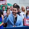 ‘Medicare for All’ message attracts midterm voters buckling under medical bills