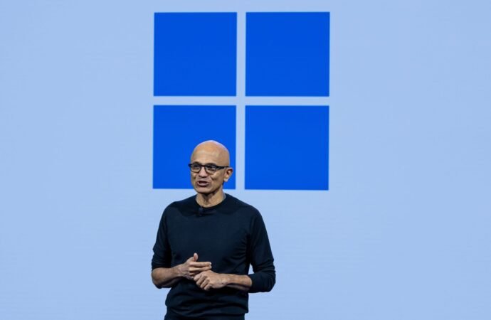 Microsoft offers buyouts to nearly 30% of workforce in ongoing AI shift | Fortune