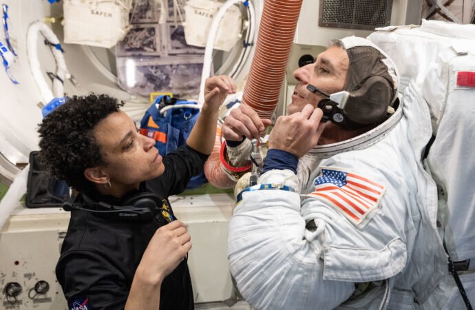 NASA Astronauts to Answer Questions from Florida Students – NASA