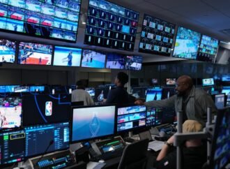 NBA Arenas Get a Massive AT&T Network Upgrade to Boost Fan Experiences – CNET