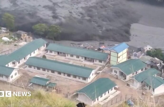 Nepal: Buildings swept away as flash floods hit Budhi Gandaki river