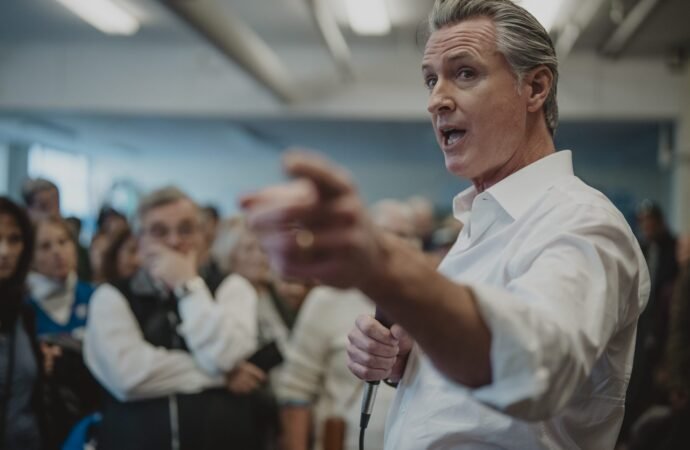 Newsom agrees smart glasses need privacy rules—just not the ones California lawmakers wrote | Fortune