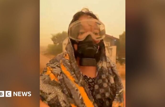 ‘Nowhere to escape’ – Indonesians share footage of orange haze blanketing towns