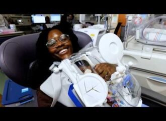 Parents of premature newborns can have more skin-to-skin contact with new device