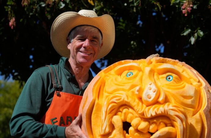 ‘Picasso of Pumpkin Carvers’ brings artistry to a Halloween tradition