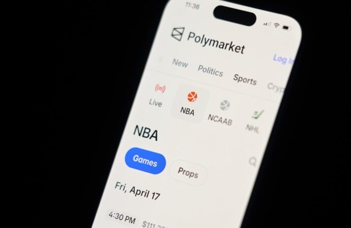 Polymarket paused international trading after security issue