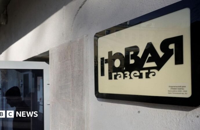 Prominent Russian newspaper shuts down under pressure from authorities