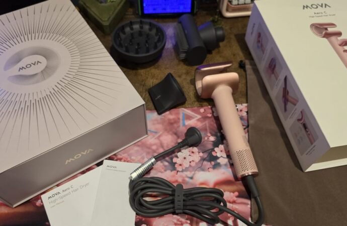 REVIEW: MOVA Aero C Hairdryer – High-Tech Styling Meets Featherlight Design
