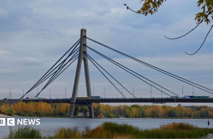 Russia strikes second major bridge in Kyiv, mayor says