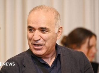 Russian dissident Garry Kasparov says US warned him of danger to his life