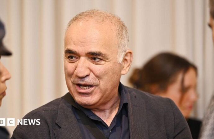 Russian dissident Garry Kasparov says US warned him of danger to his life