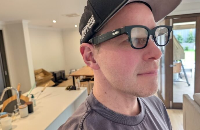 Smart AR Eyewear Tested in Australia