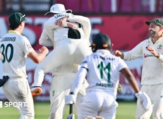 South Africa vs Australia: Matt Renshaw stars again as tourists close on statement victory