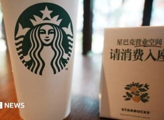 Starbucks China requires purchase before customers sit in its stores