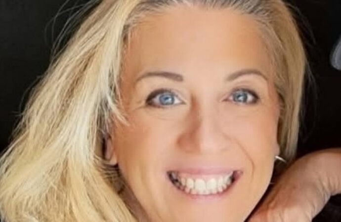 Teacher who survived Oregon school attack says she had no chance to protect children