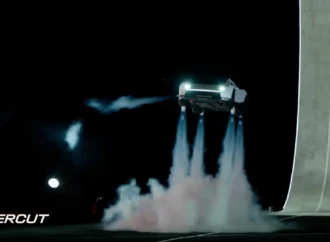 Tesla Roadster Fires Up SpaceX Tech for ‘Flying Car’ Demo – CNET