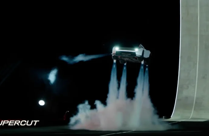 Tesla Roadster Fires Up SpaceX Tech for ‘Flying Car’ Demo – CNET