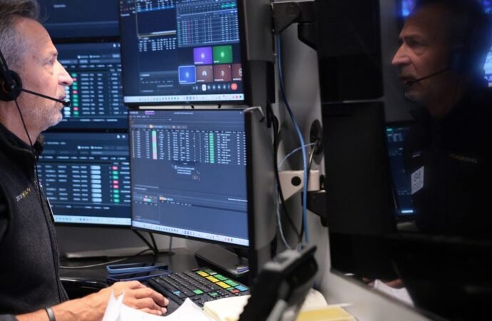 The AI trade is splitting into two worlds, Goldman Sachs says