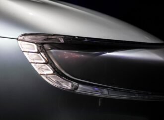 The Feds Might Do Something About Those Distractingly Bright Headlights – CNET