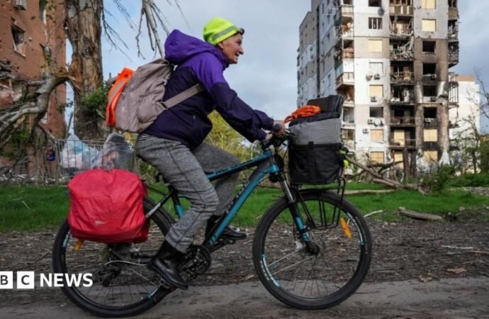 ‘The city is alive’: A brief peace in Kherson, but residents fear what comes next