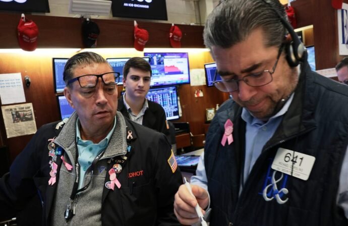 The tech selloff is forcing companies to rethink their IPO plans