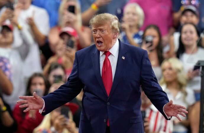 Trump at South Florida rally revives the idea of military intervention in Cuba after Iran
