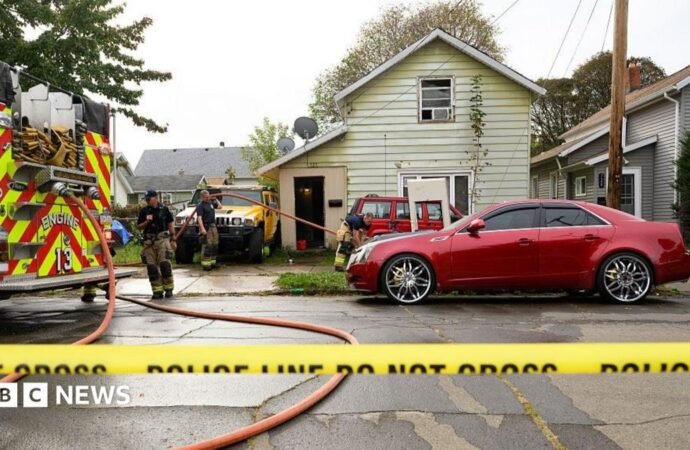 Two children and pregnant woman among 8 shot dead at Pennsylvania house