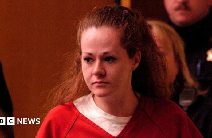 US emergency call records reveal confusion after failed execution of Christa Pike